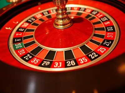 Live Roulette Evolution με ζωντανό ντίλερ